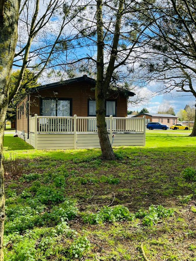 Oakwood With Hot Tub Hébergement de vacances York